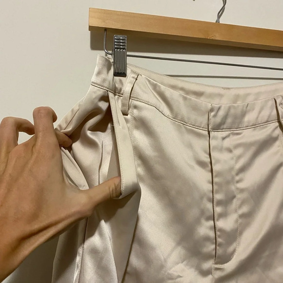 House of Harlow Cream Satin Cargo Pants 8 - Picture 4 of 9